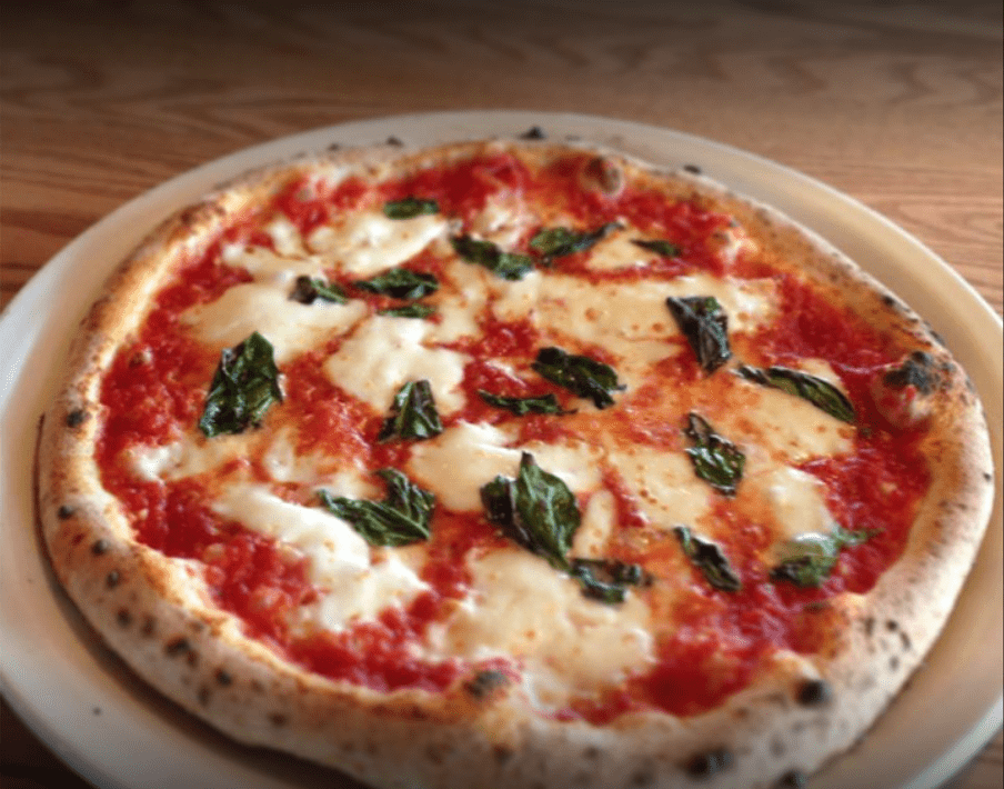 Famoso Pizzeria & Bar's Pizza