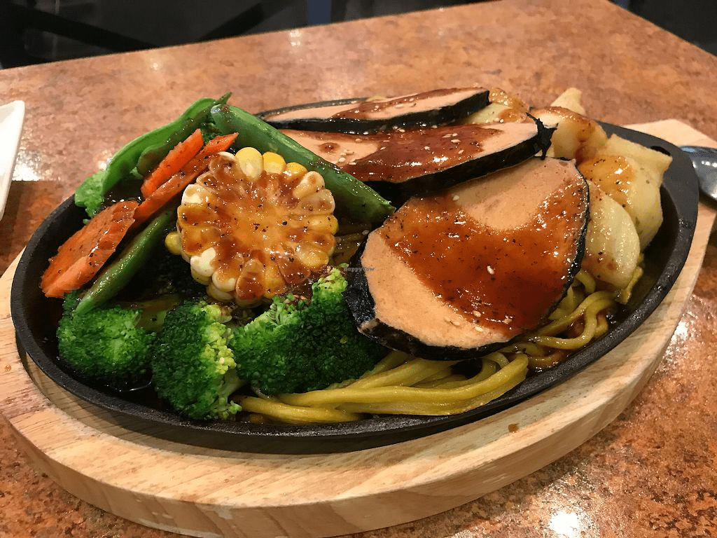 Loma House Dish