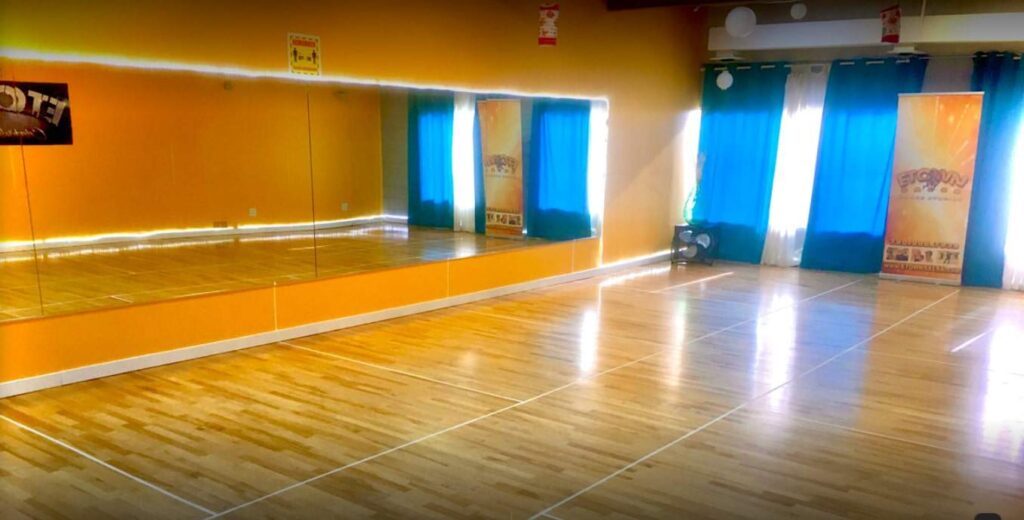 ETOWN SALSA Latin Dance Studios