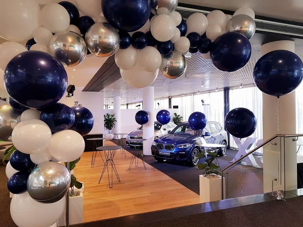 Deluxe Balloon Decorations