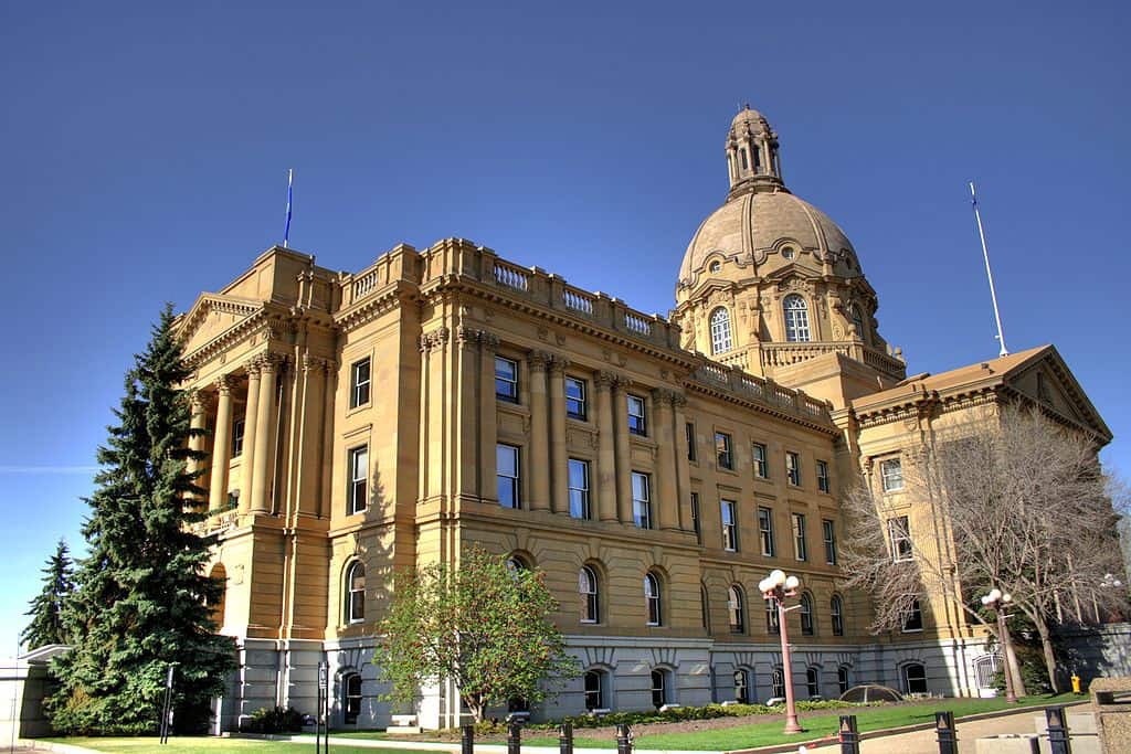 Appreciate its grand architecture