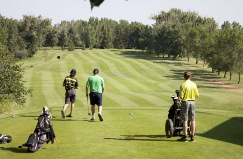 Play golf at Victoria Golf Course
