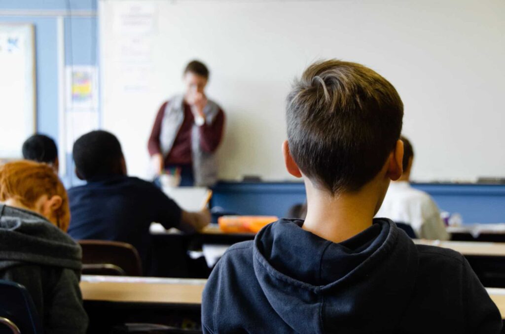 Public schools in Edmonton offer a Mandarin bilingual program for kids in kindergarten up to 12th grade - the only one of its kind in North America!